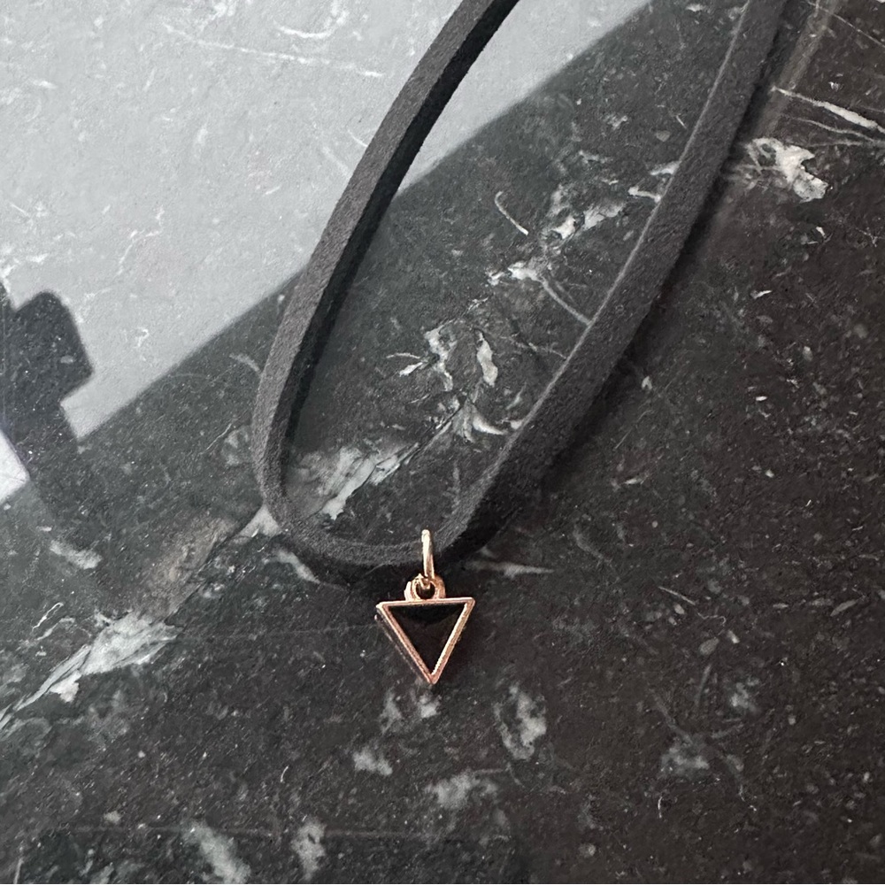 BLAZE CHOKER NECKLACE - Picture 5 of 6
